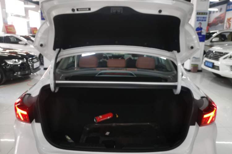 Used Changan Eado 2024 PLUS Blue Whale NE 1.4T GDI DCT High-Energy Edition
