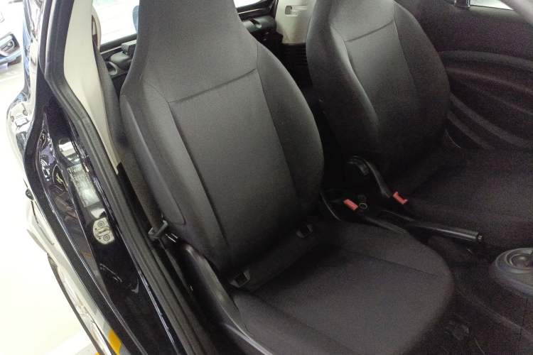 Used  fortwo 2015 1.0L 52 kW hardtop Dynamic version
