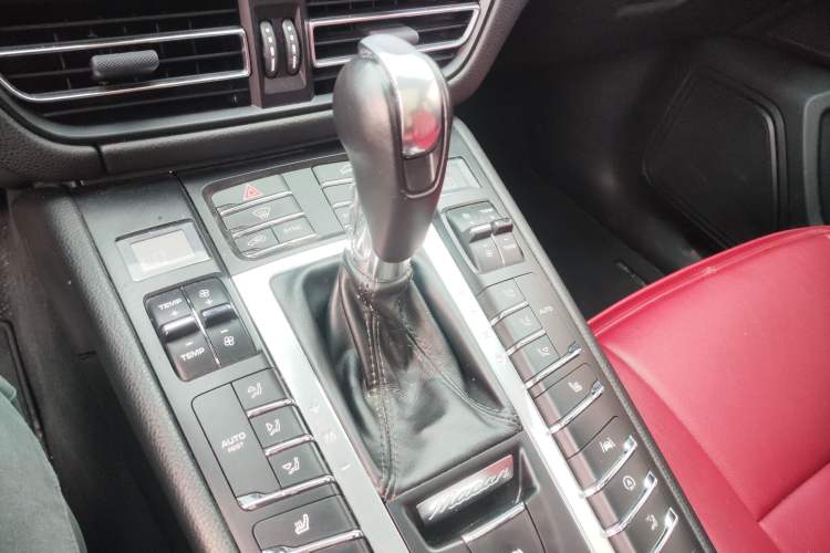 Used Porsche Macan 2018 Macan 2.0T
