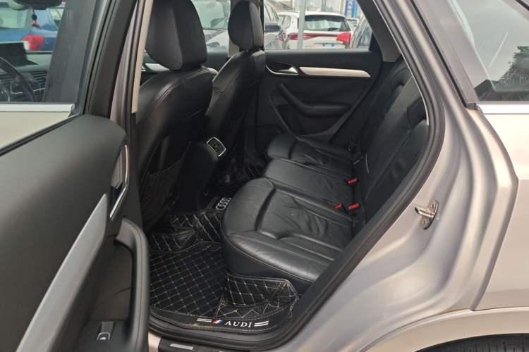 Used Audi Q3 2015 35 TFSI Comfort Model
