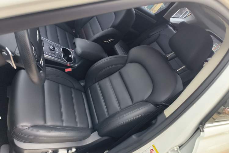 Used Haval H7 2017 Red-Label H7 2.0T Automatic Prestige Model
