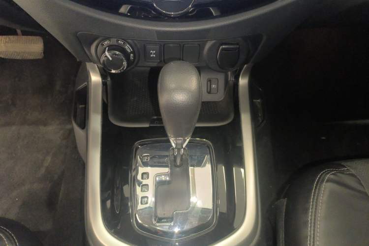 Used Nissan Terra 2020 2.5L XL Upper 4WD Automatic Four-Wheel Drive Luxury Edition
