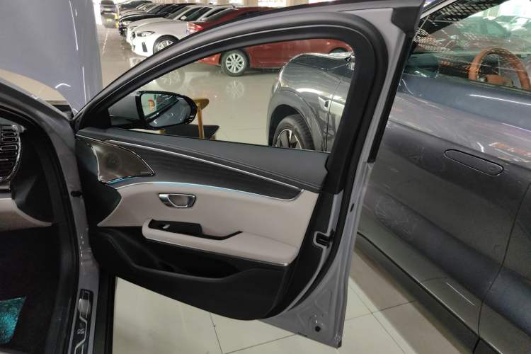 Used BYD Han 2025 EV Intelligent Driving Edition 701KM LiDAR Flagship Model
