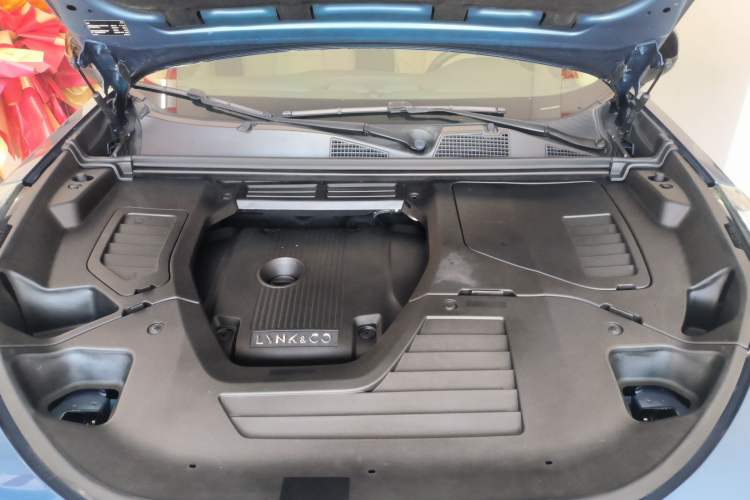 Used Lynk & Co 01 2017 2.0T Two-Wheel Drive Zhaopu Version
