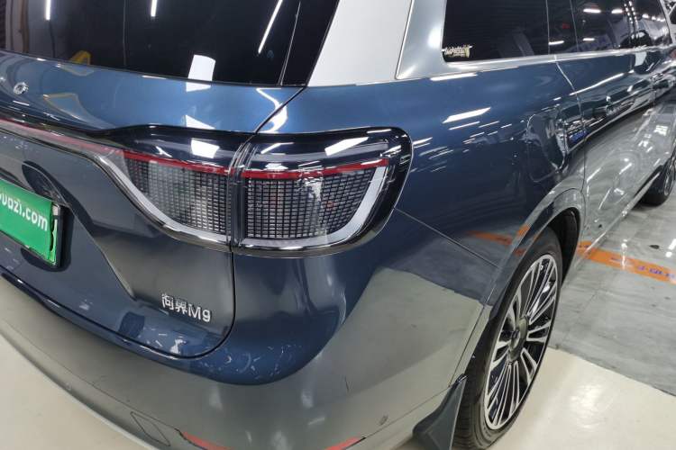 Used Hima AITO M9 2024 Range-Extended Ultra Version 42 kWh 6-Seater Model
