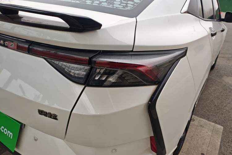 Used Dongfeng Aeolus Yixuan 2021 230T Automatic Chasing Shadow Edition