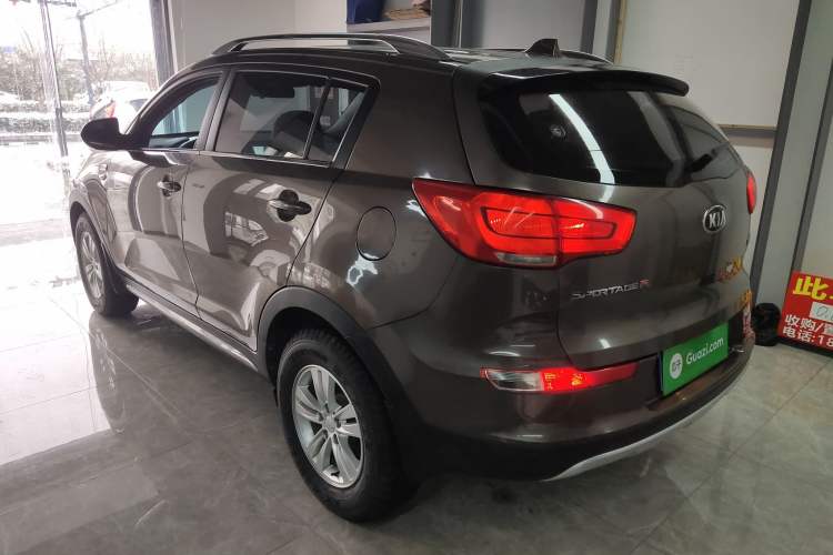 Used Kia Sportage R 2015 2.0L Manual Two-Wheel Drive GL Model