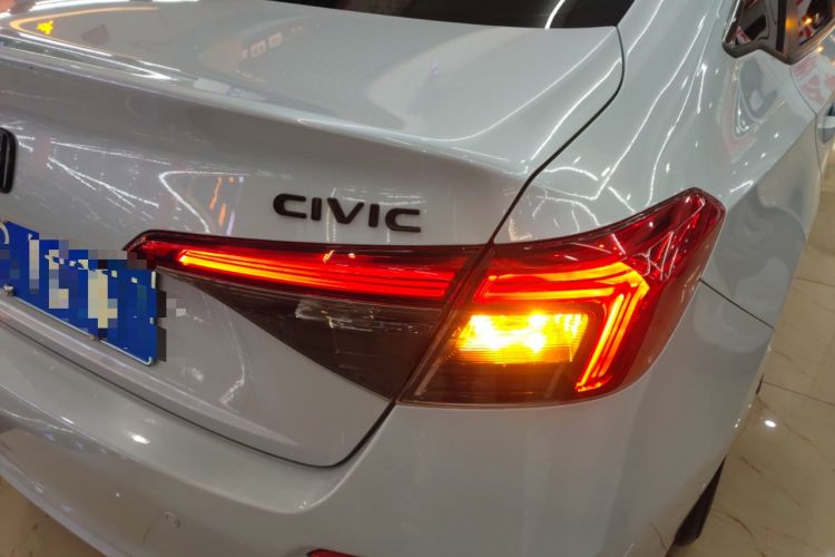 Used Honda Civic 2023 2.0L eHEV Pioneer Edition
