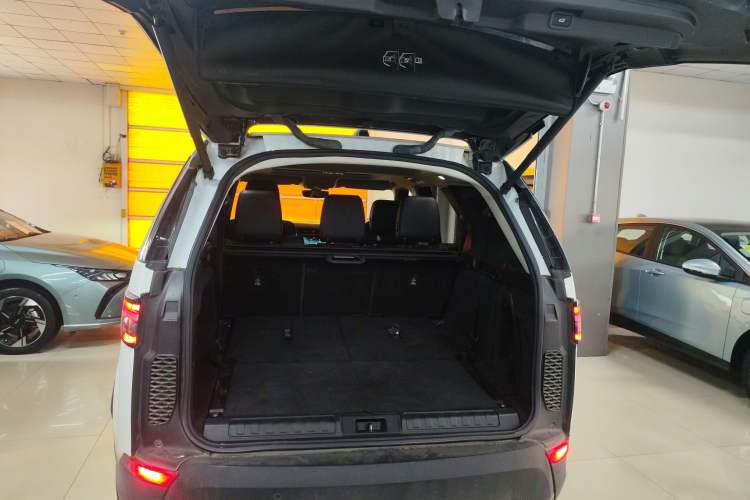 Used Land Rover Discovery 2018 2.0T Special Edition
