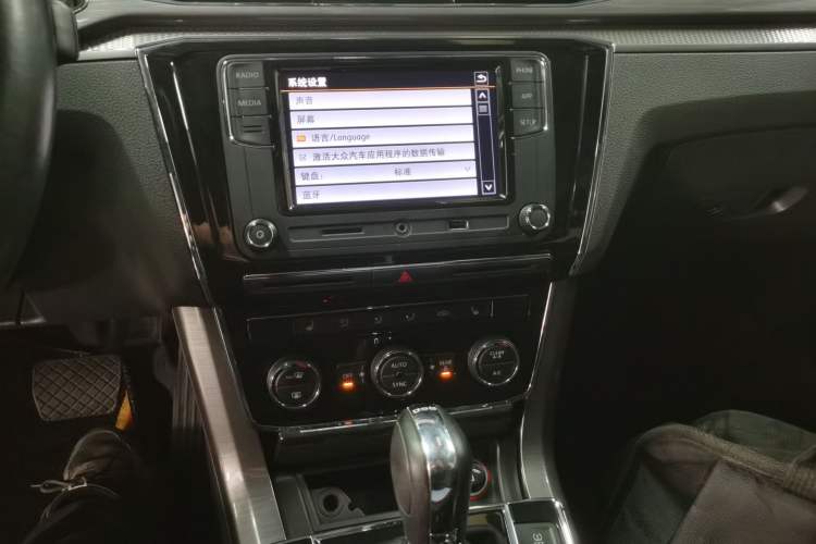 Used Volkswagen Passat 2017 330TSI DSG Luxury Edition
