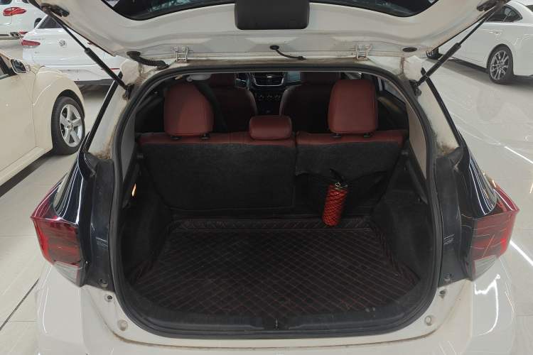 Used Toyota YARiS L 2022 X-Trail 1.5L CVT Leading PLUS Edition
