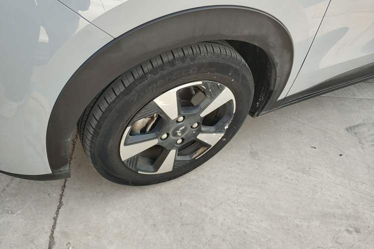 Used Wuling Bingo PLUS 2024 510 km Flagship Edition Four-Seater Version
