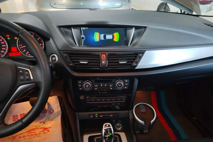 Used BMW X1 2014 sDrive18i Leading Model
