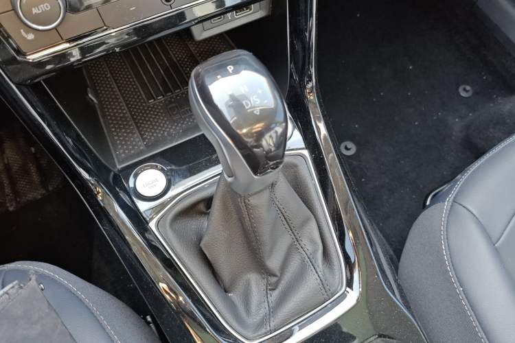 Used Volkswagen Tharu 2025 NewRui 300TSI Prestige Edition