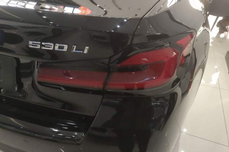 Used BMW 5 Series 2022 Second Facelift 530Li Leading Edition M Sport Package
