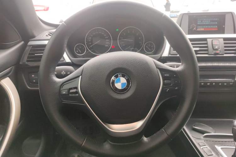 Used BMW 4 Series 2014 420i Convertible Fashion Model
