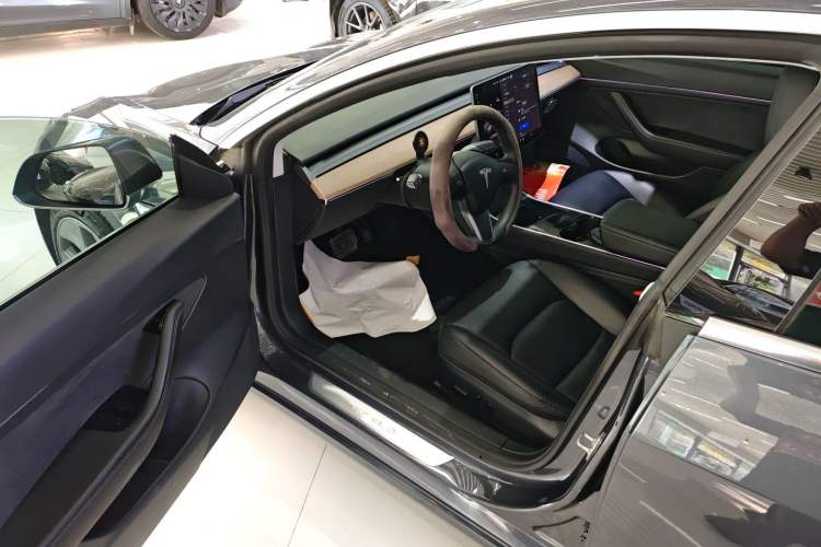 Used Tesla Model 3 2020 Long-Range Rear-Wheel-Drive Version
