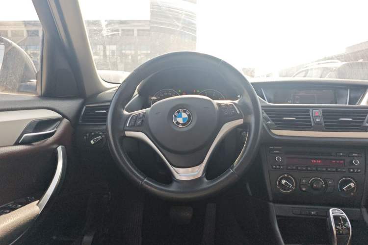 Used BMW X1 2014 sDrive18i Fashion Model
