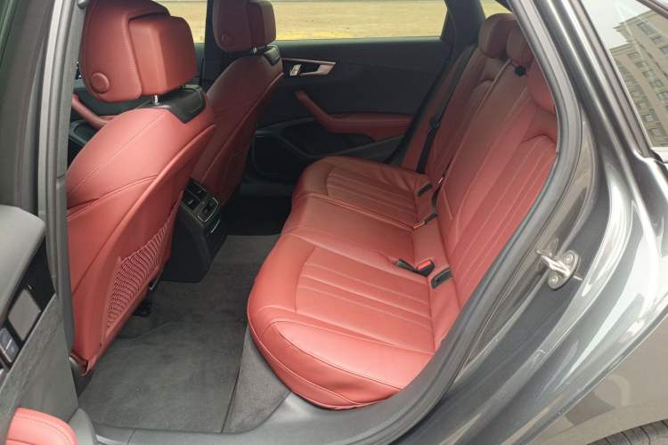 Used Audi A4L 2024 40 TFSI Luxury Dynamic Edition