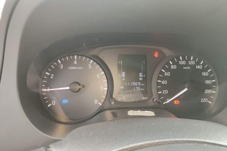 Used Nissan Navara 2017 2.5L Manual Two-Wheel Drive Standard Edition QR25