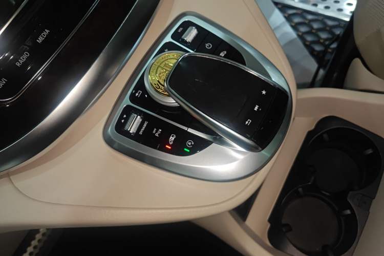 Used Mercedes-Benz V-Class 2018 V 260 L Prestige Extended Version China VI