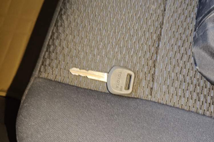 Used Suzuki Wagon R X5 2013 Cruise Edition 1.4L VVT Standard Model