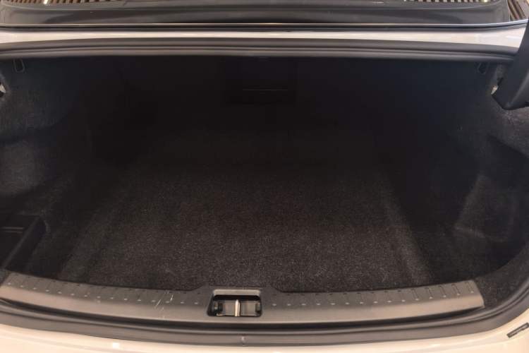 Used Volvo S60 2024 B4 Zhiyi Luxury Edition