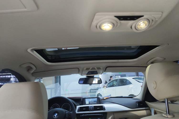 Used BMW 3 Series 2015 316Li Fashion Model
