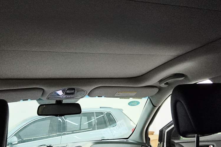 Used Hyundai Santa Fe 2013 2.4L Automatic Two-Wheel Drive Smart Version
