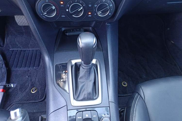 Used Mazda Mazda 3 Axela 2017 Sedan 1.5L Automatic Comfort Model Emission Standard China V
