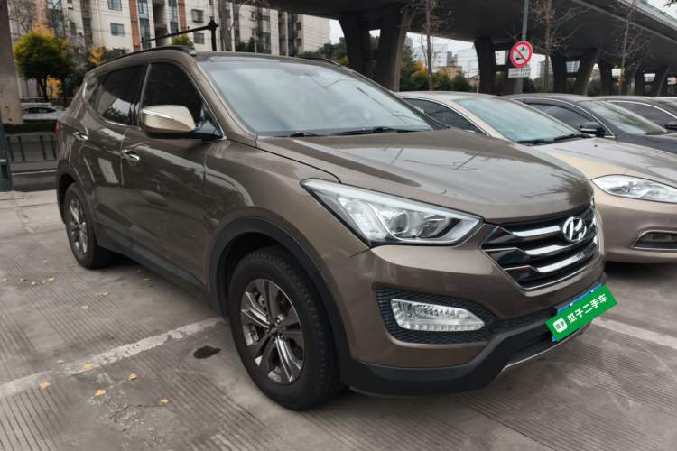 Used Hyundai Santa Fe 2013 2.4L Automatic Two-Wheel Drive Smart Version
