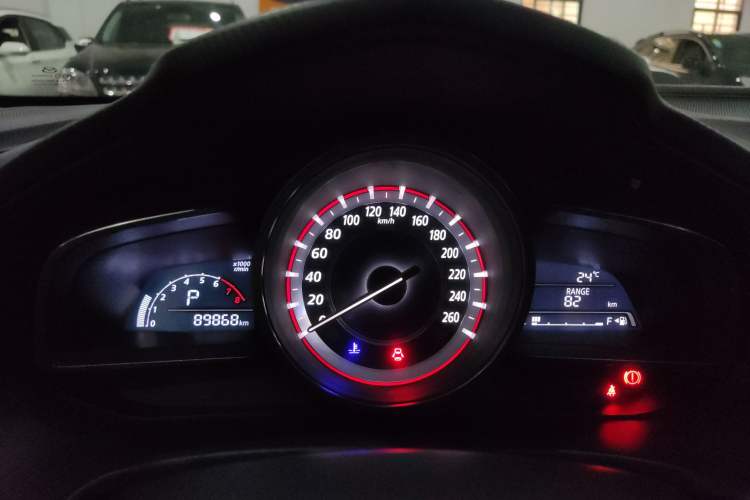 Used Mazda Mazda 3 Axela 2016 Sedan 1.5L Automatic Luxury Model
