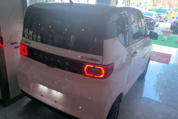 Used Wuling Hongguang MINIEV 2022 Macaron Premium Model – Lithium Iron Phosphate
