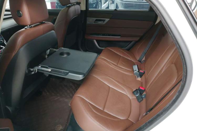 Used Jaguar XFL 2018 XFL 2.0T 250 PS Luxury Edition
