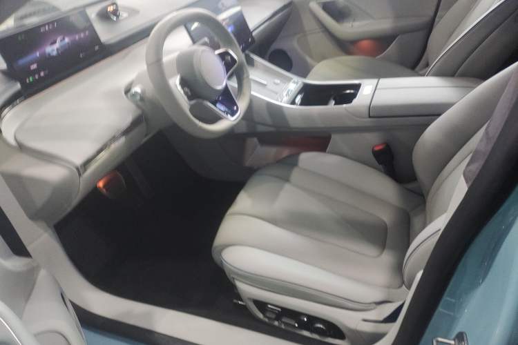 Used Hima Luxeed S7 2025 785 km Ultra
