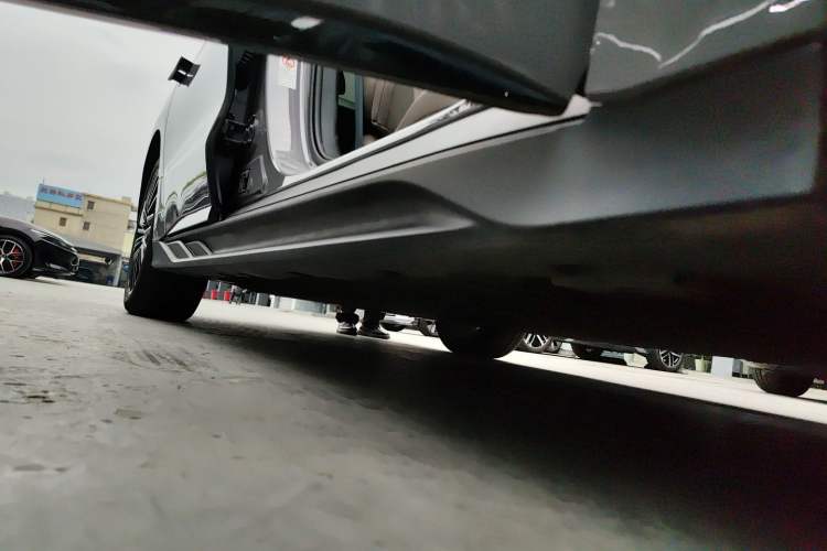 Used BYD Han 2025 EV with 701 km of Laser Radar-Enabled Intelligent Driving
