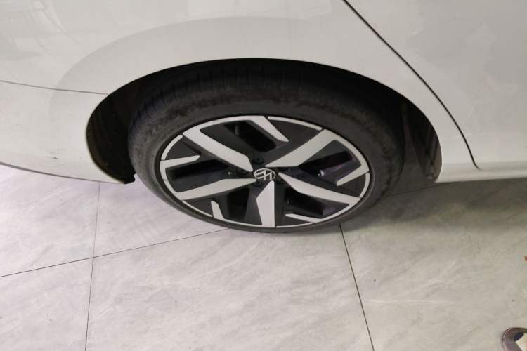 Used Volkswagen Lamando 2023 Lavida L 280TSI DSG Cool & Spicy Edition
