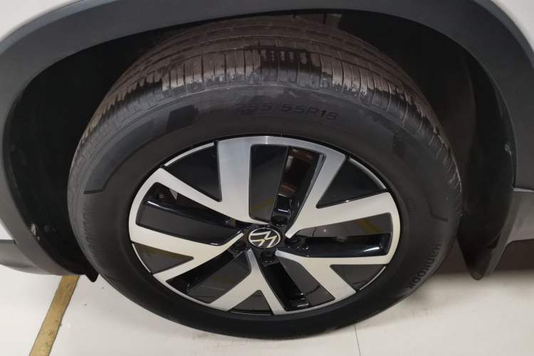 Used Volkswagen Tayron 2023 330TSI Two-Wheel-Drive Luxury Plus Advanced Version
