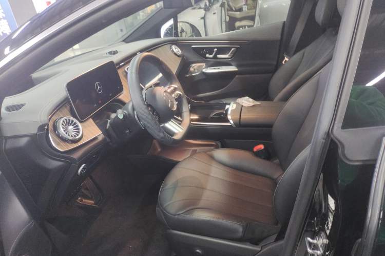 Used Mercedes-Benz EQE 2022 350 Luxury Edition
