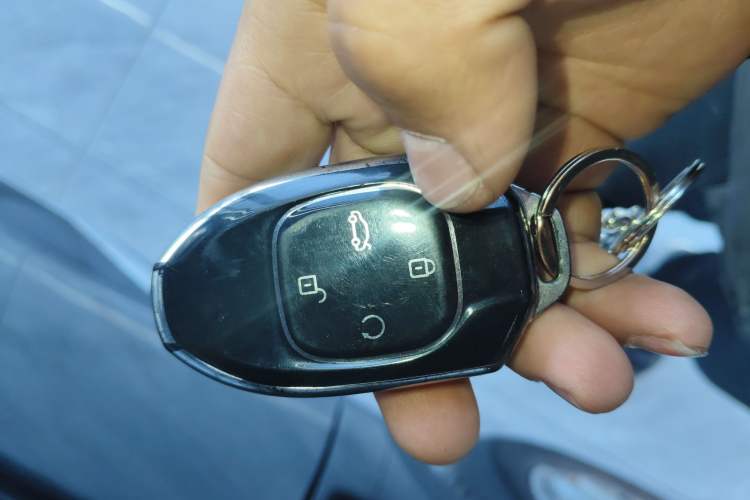 Used GAC Trumpchi GS8 2022 Linghang Series 2.0 TGDI Two-Wheel-Drive Luxury Smart Connectivity Version (7 Seats)