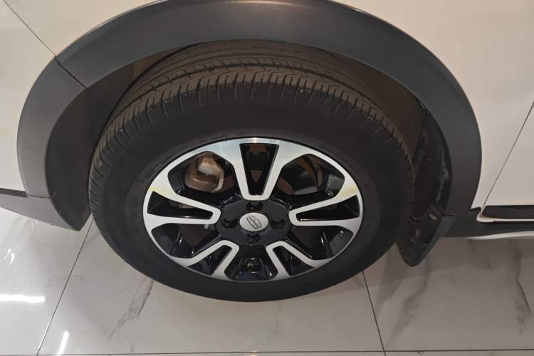 Used Geely Auto Vision X3 2017 1.5L Automatic Elite Model
