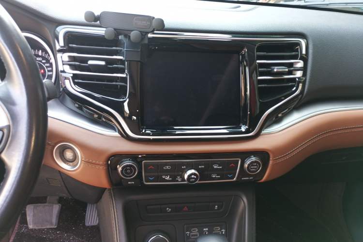 Used  Grand Commander 2022 2.0T Four-Wheel Drive Luxury Edition
