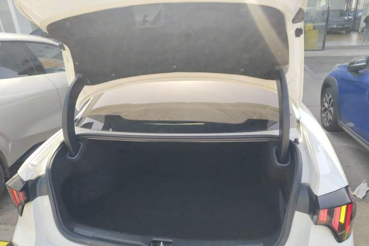 Used Lynk & Co 03 2023 2.0TD DCT Honor of Kings Custom Edition
