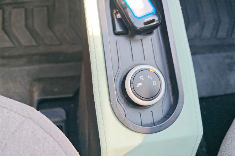 Used Wuling Hongguang MINIEV 2021 Macaron Fashion Model Lithium Iron Phosphate
