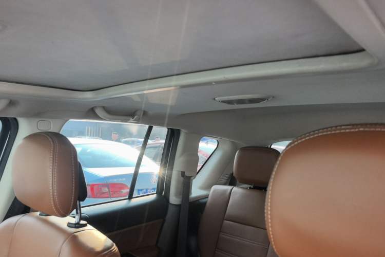 Used  Compass 2014 Revised Version 2.0L Two-Wheel Drive Entry-Level Edition
