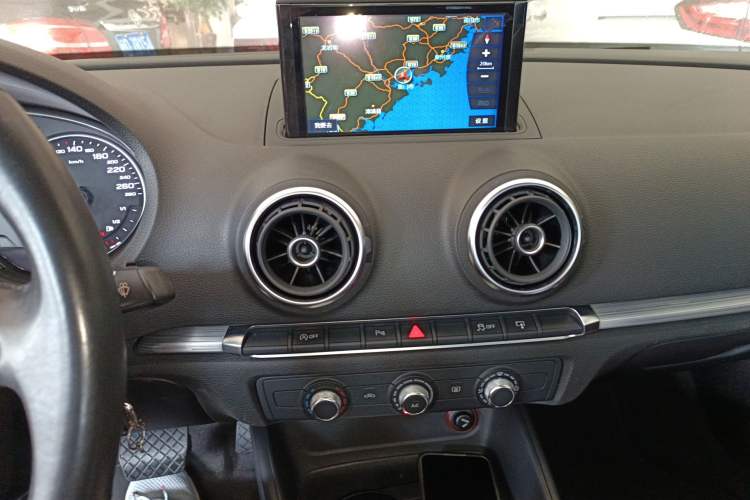 Used Audi A3 2016 Limousine 35 TFSI Prestige Edition
