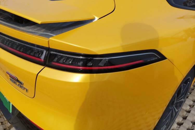 Used  eπ007 2025 Model Pure-Electric 565 All-Wheel-Drive Max Leading Edition