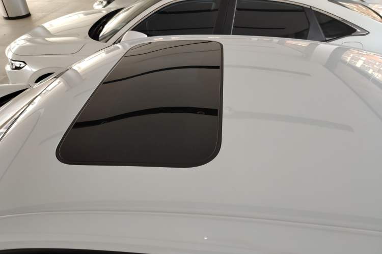 Used Honda Civic 2023 2.0L eHEV Pioneer Edition
