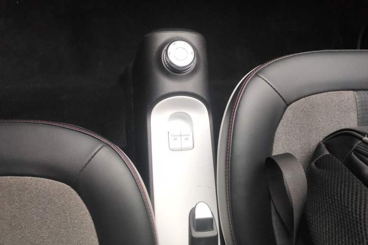 Used Wuling Hongguang MINIEV 2022 GAMEBOY 200km Gaming Edition with Lithium Iron Phosphate
