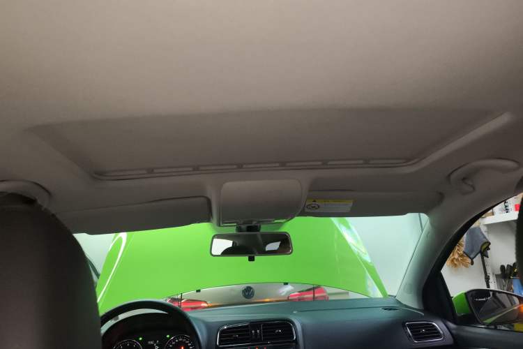 Used Volkswagen Polo 2014 1.6L Automatic Luxury Edition
